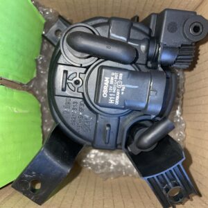 Fendinebbia anteriore sinistro Audi A4 B7 dal 2004 / A3 8P dal 2003 - Valeo 3276420888956